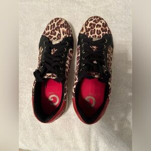 Women’s size 7.5 Guess brand Leopard sneakers